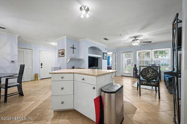 3591 KERNAN Boulevard 301, Jacksonville, FL 32224