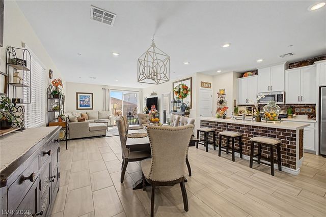 290 Fossil Falls Street, Henderson, NV 89015