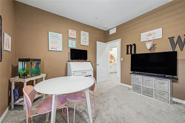 290 Fossil Falls Street, Henderson, NV 89015