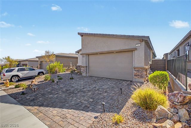 290 Fossil Falls Street, Henderson, NV 89015