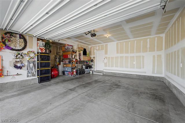 290 Fossil Falls Street, Henderson, NV 89015