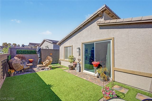 290 Fossil Falls Street, Henderson, NV 89015
