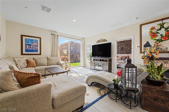 290 Fossil Falls Street, Henderson, NV 89015