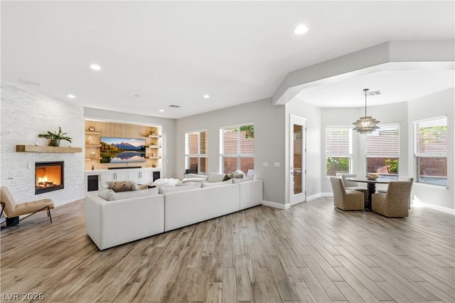 10224 Black Friar Court, Las Vegas, NV 89166