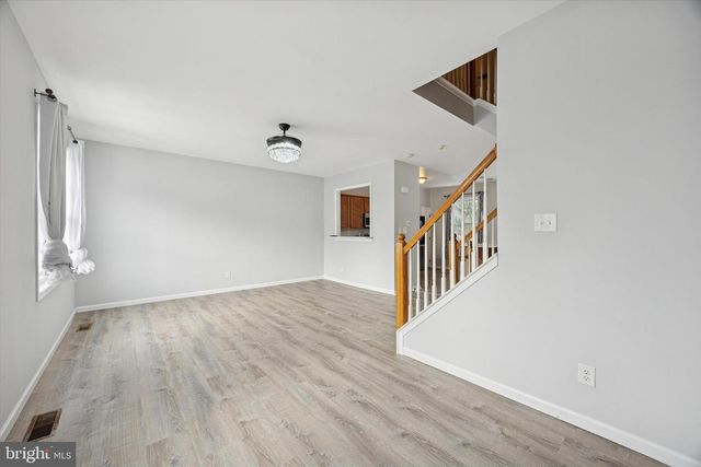 17 HILLVIEW CIR, Lansdowne, PA 19050