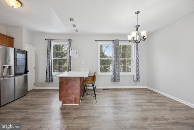 17 HILLVIEW CIR, Lansdowne, PA 19050