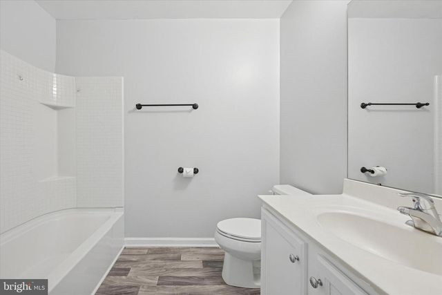 17 HILLVIEW CIR, Lansdowne, PA 19050