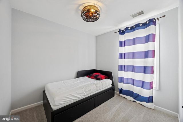 17 HILLVIEW CIR, Lansdowne, PA 19050