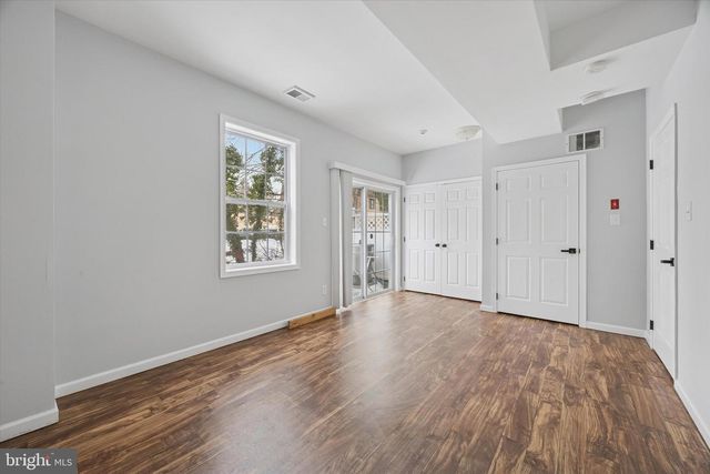 17 HILLVIEW CIR, Lansdowne, PA 19050