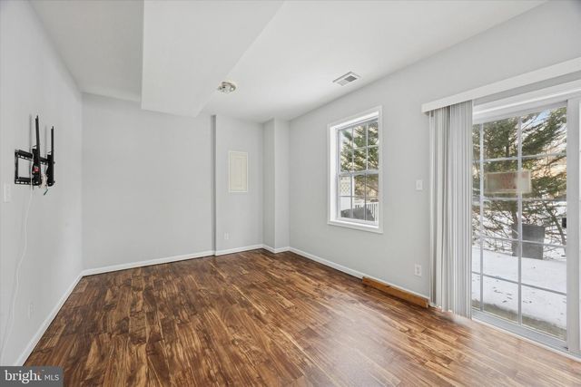 17 HILLVIEW CIR, Lansdowne, PA 19050