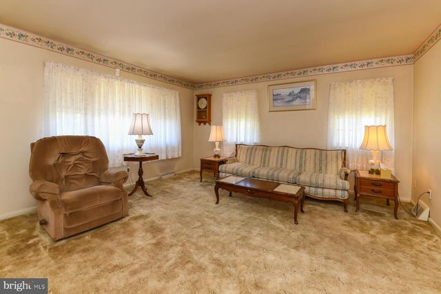 260 BEACON AVE, Paulsboro, NJ 08066