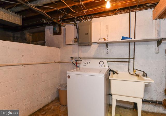 260 BEACON AVE, Paulsboro, NJ 08066