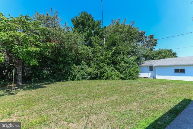 260 BEACON AVE, Paulsboro, NJ 08066