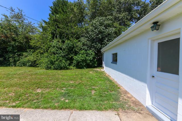260 BEACON AVE, Paulsboro, NJ 08066