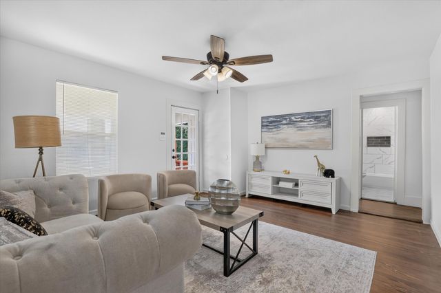 71 Crown Road, Willow Park, TX 76087