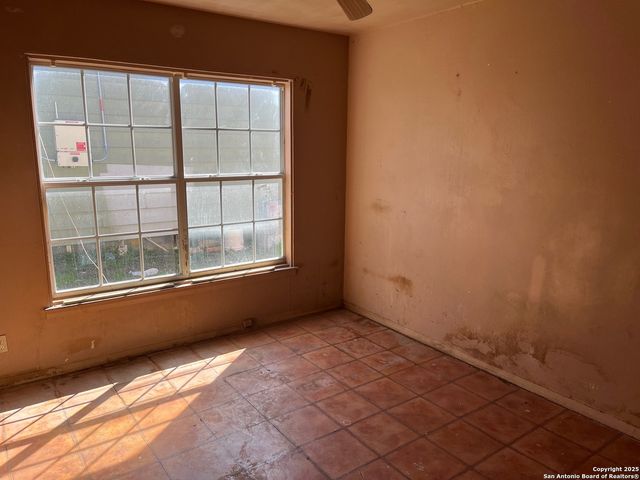 307 Cherry Ridge, San Antonio, TX 78213