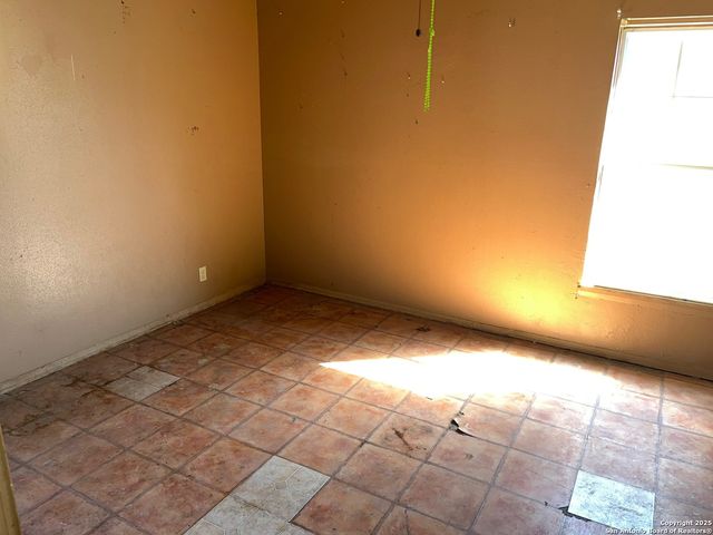 307 Cherry Ridge, San Antonio, TX 78213