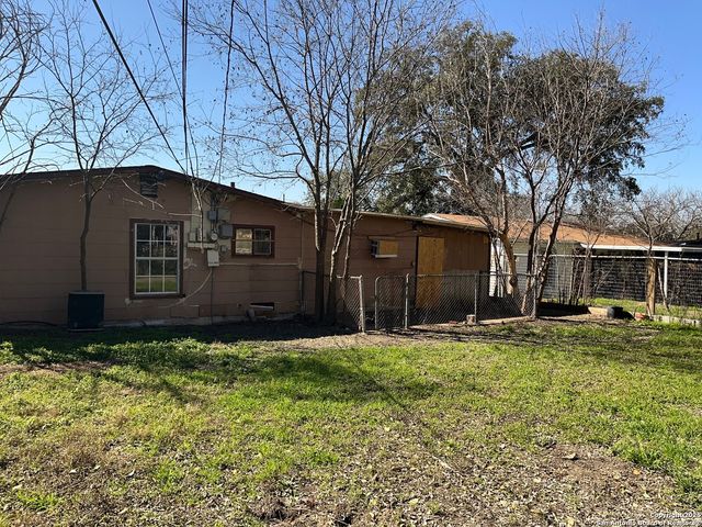 307 Cherry Ridge, San Antonio, TX 78213