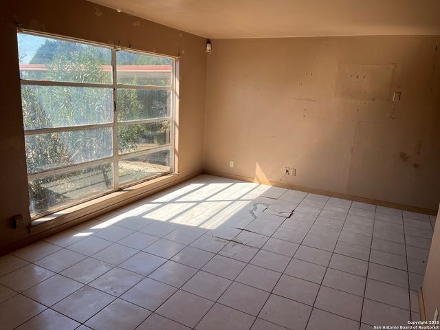 307 Cherry Ridge, San Antonio, TX 78213