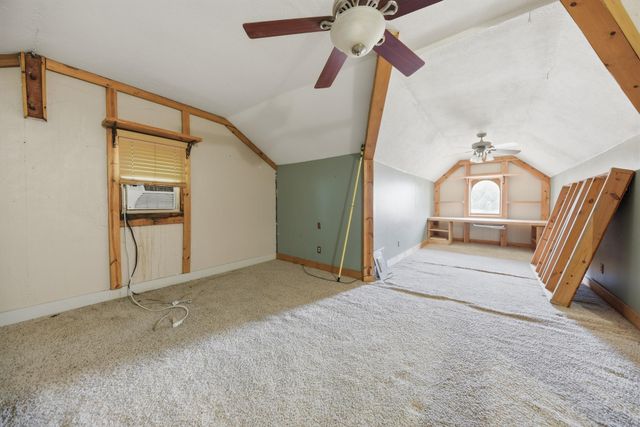 1284 E Hempstead Street, Giddings, TX 78942