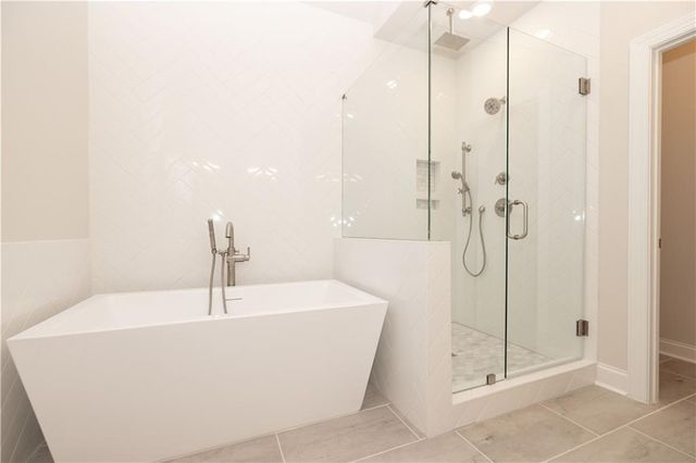 220 Midnight Oak Run 2, Alpharetta, GA 30009