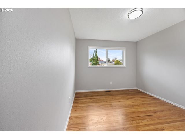 3911 N ATTU St, Portland, OR 97217