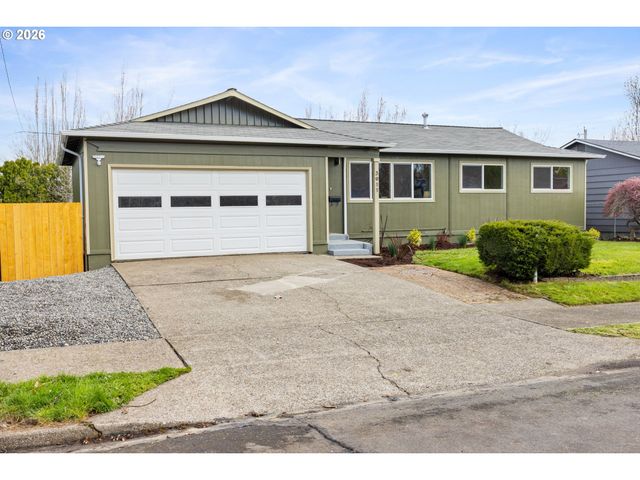 3911 N ATTU St, Portland, OR 97217