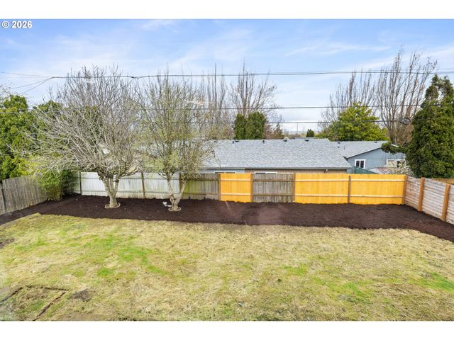 3911 N ATTU St, Portland, OR 97217