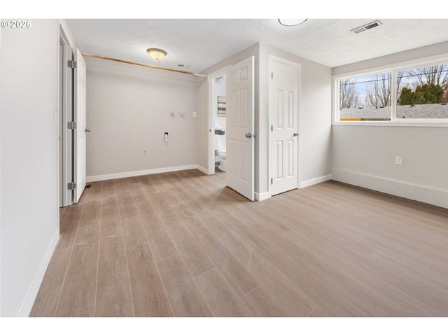 3911 N ATTU St, Portland, OR 97217