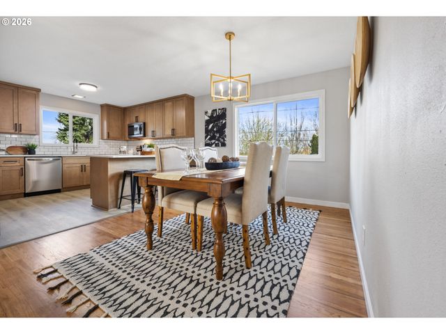 3911 N ATTU St, Portland, OR 97217