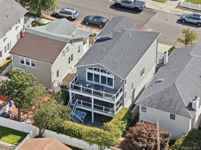 241 W Pine Street, Long Beach, NY 11561