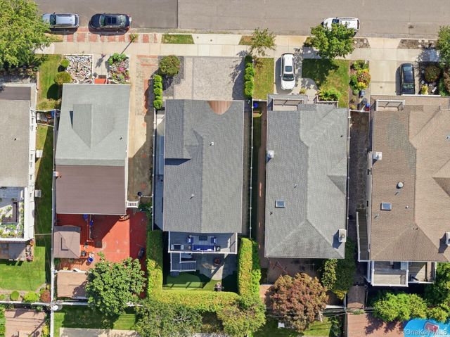 241 W Pine Street, Long Beach, NY 11561
