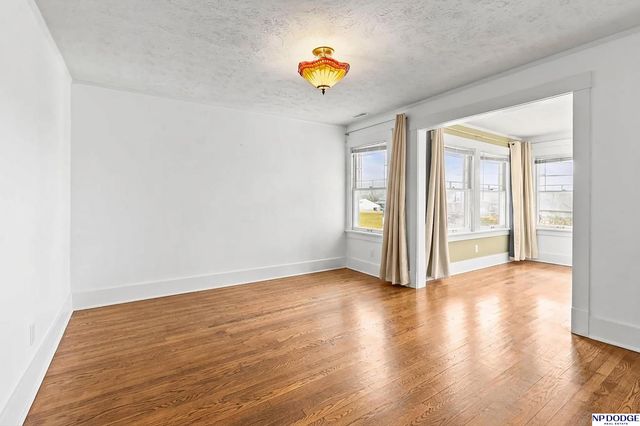 102 N 55 Street, Omaha, NE 68132