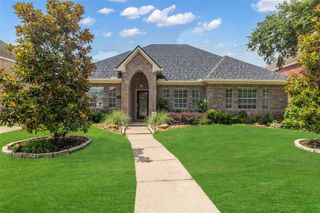 4710 Broadmoor Drive, League City, TX 77573