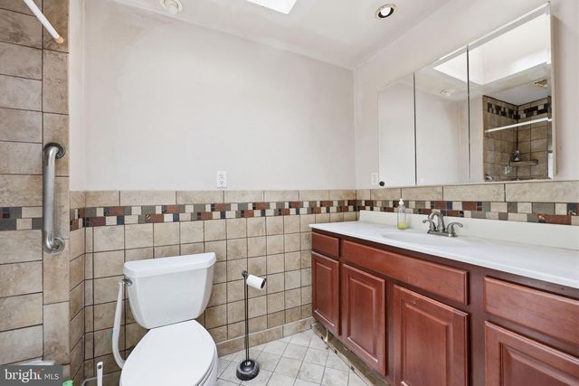 2111 OAKMONT ST, Philadelphia, PA 19152