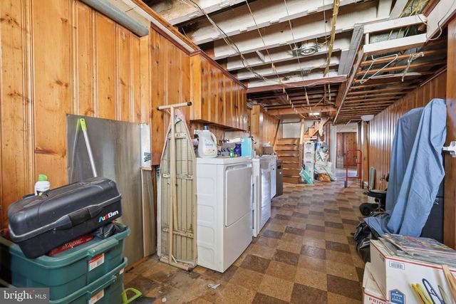 2111 OAKMONT ST, Philadelphia, PA 19152
