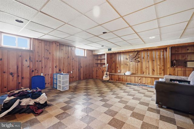 2111 OAKMONT ST, Philadelphia, PA 19152