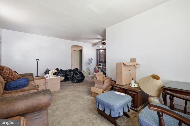 2111 OAKMONT ST, Philadelphia, PA 19152