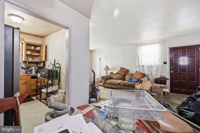 2111 OAKMONT ST, Philadelphia, PA 19152