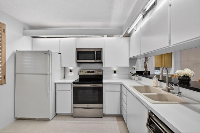 1801 Marina Isle Way 502, Jupiter, FL 33477