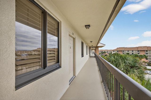 1801 Marina Isle Way 502, Jupiter, FL 33477