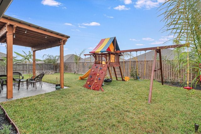 7938 Fort Griffen Dr, Corpus Christi, TX 78414