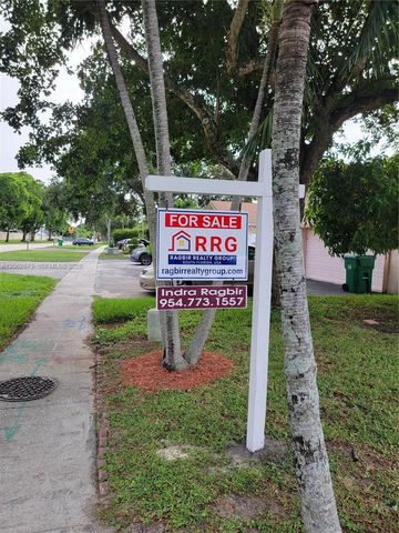 7927 NW 50th Street, Lauderhill, FL 33351