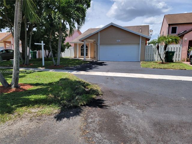 7927 NW 50th Street, Lauderhill, FL 33351