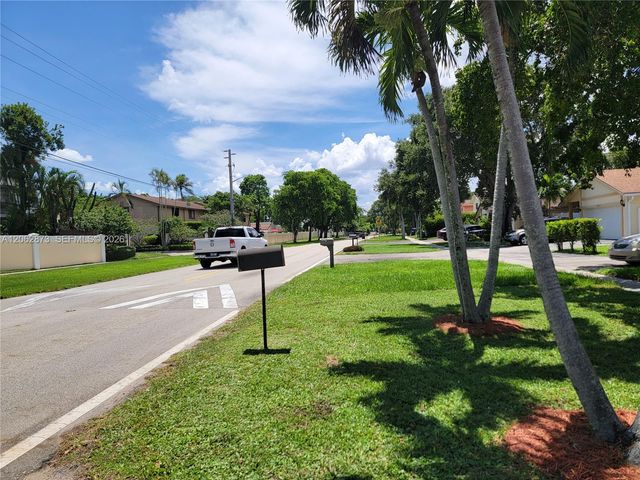 7927 NW 50th Street, Lauderhill, FL 33351