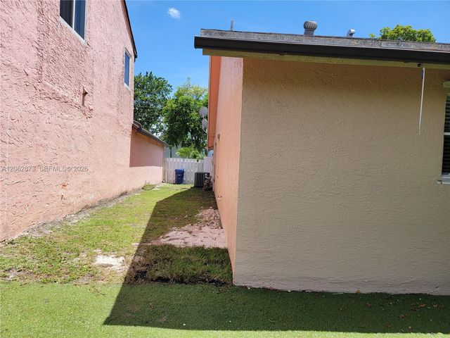 7927 NW 50th Street, Lauderhill, FL 33351