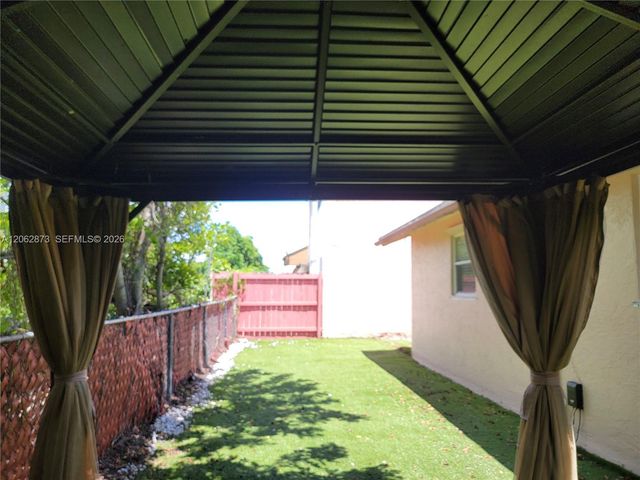 7927 NW 50th Street, Lauderhill, FL 33351