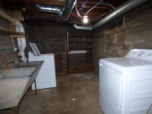 827 Garfield Avenue, Beloit, WI 53511