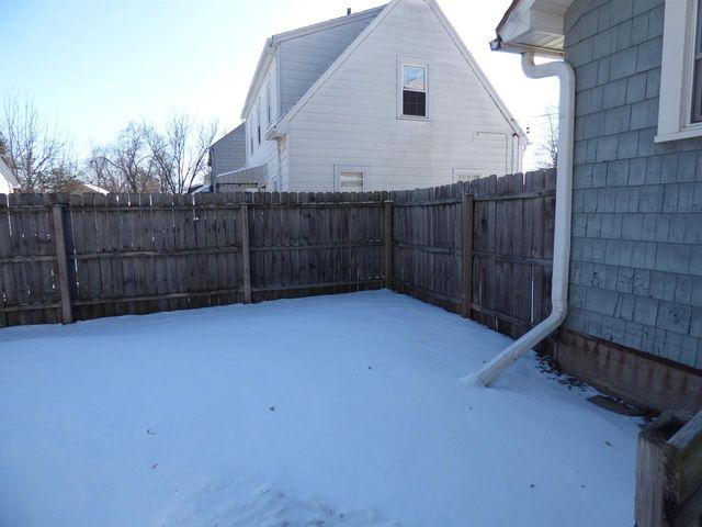 827 Garfield Avenue, Beloit, WI 53511