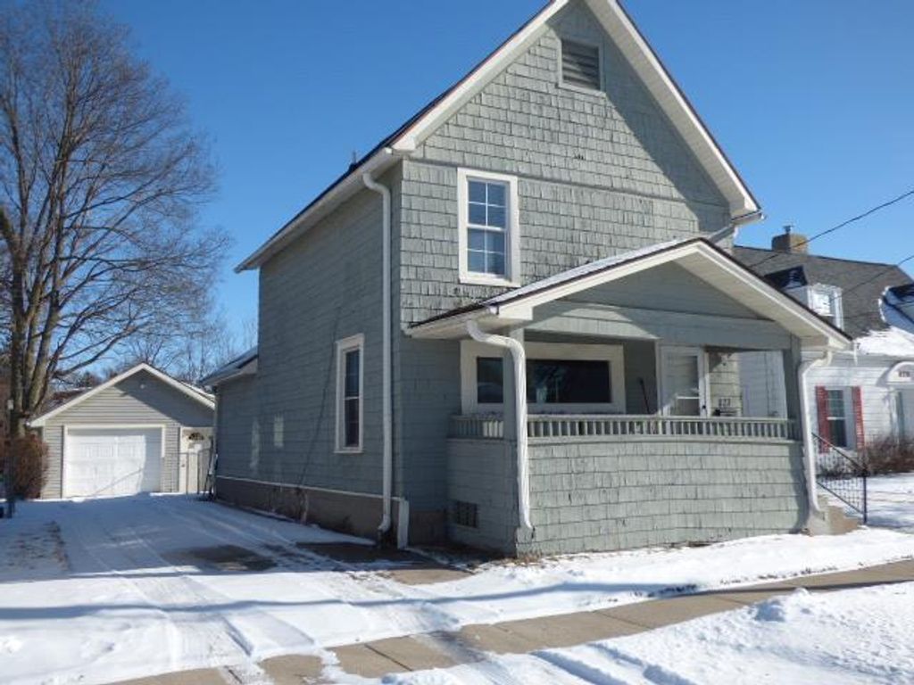 827 Garfield Avenue, Beloit, WI 53511
